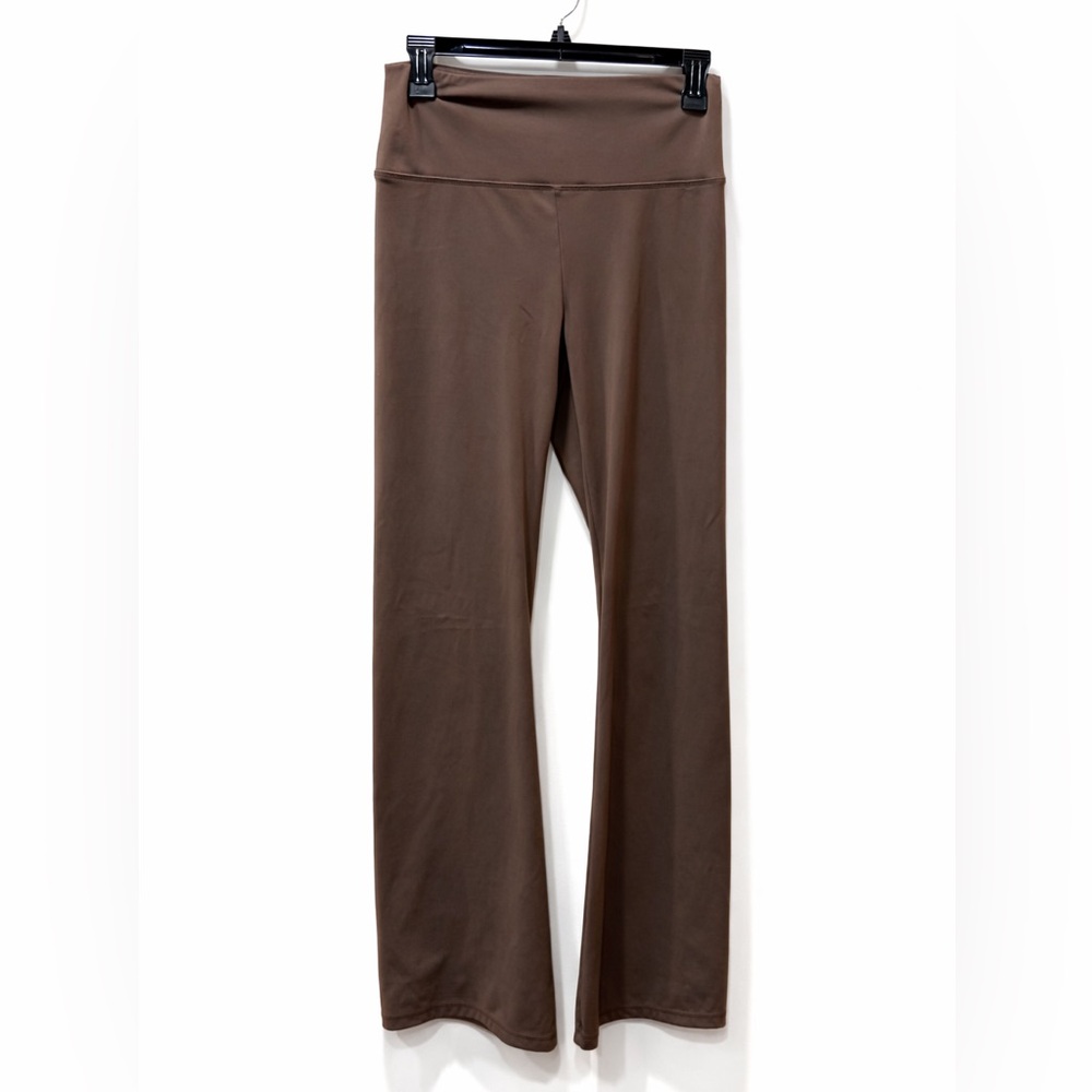 American Eagle “The Everything Flare” leggings